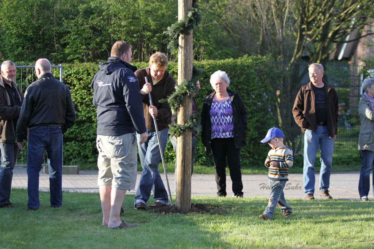 Bild 32 - Maibaum 2012